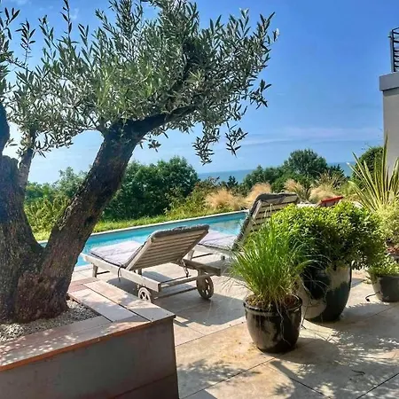 With Pool And Sea View Villa Trouville-sur-Mer